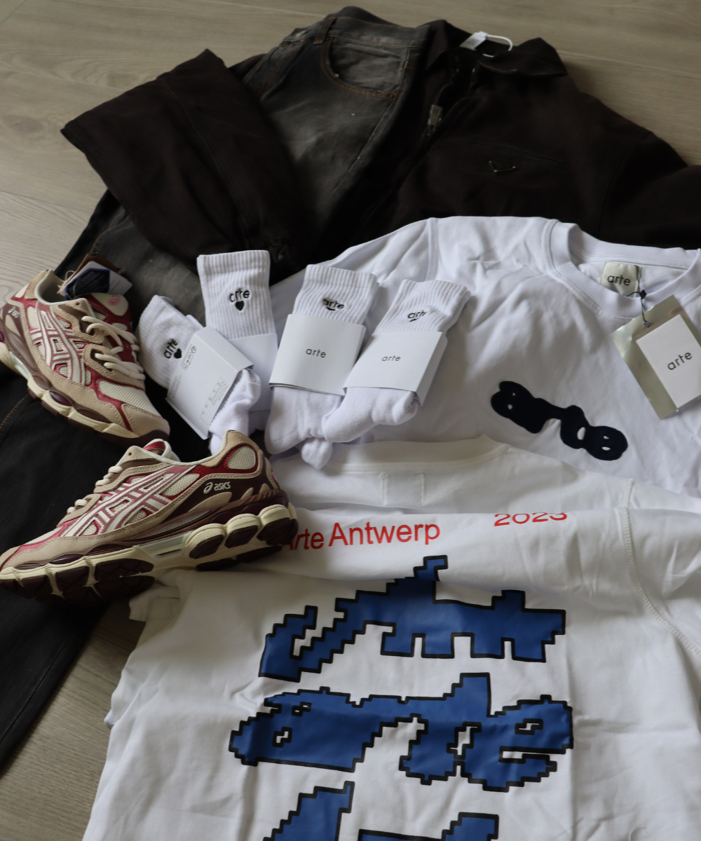 5kg Fishgoo Haul Review to Netherlands · 67€ Shipping · Asics & Outerwear — Fishgoo haul arrival photo